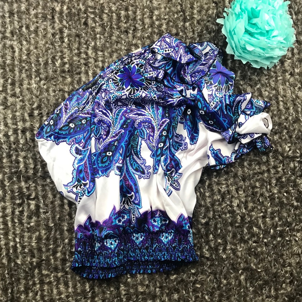 Rampage brand woman’s medium blouse